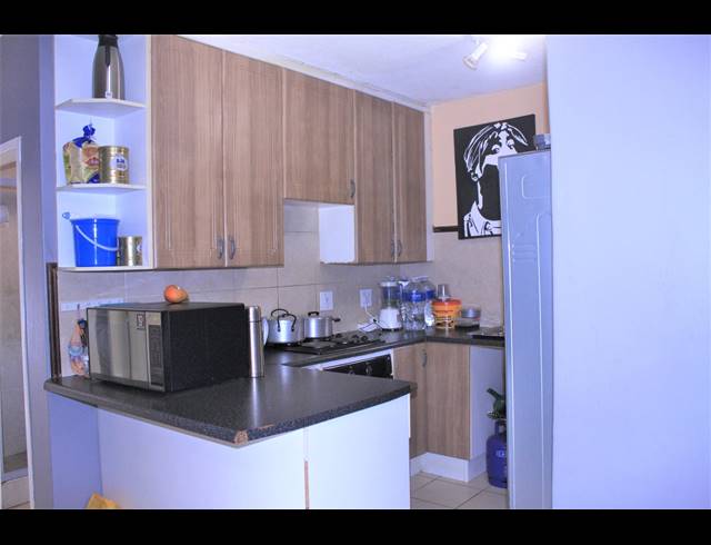 2 BEDROOM APARTMENT FOR SALE IN MOOIKLOOF RIDGE